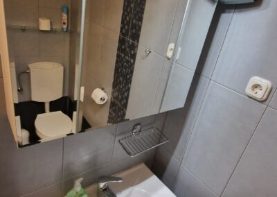 Dombovari way - bathroom